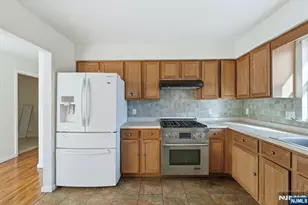 303-305 Runyon St, Newark, NJ 07108 - Photo 10