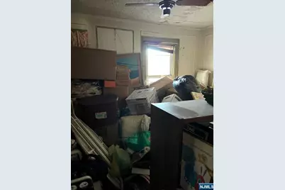 25 Bostwick Avenue, Jersey City, NJ 07305 - Photo 10