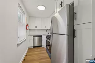 100 Huguenot Ave 1B, Englewood, NJ 07631 - Photo 8