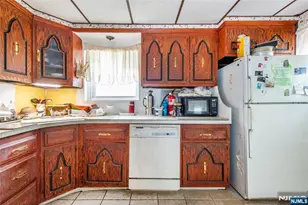 257 Floral, Saddle Brook Township, NJ 07662 - Photo 8