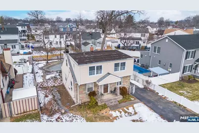 257 Floral, Saddle Brook Township, NJ 07662 - Photo 18