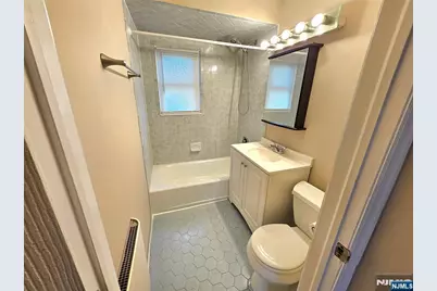 747 Broad Avenue B #B, Ridgefield, NJ 07657 - Photo 6