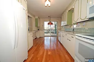 398 Fern St, Washington Township, NJ 07676 - Photo 8