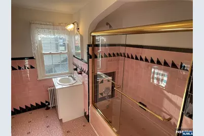 1105 Belle Avenue, Teaneck Township, NJ 07666 - Photo 16