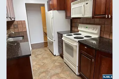 300 Winston Drive L 07 #L 07, Cliffside Park, NJ 07010 - Photo 4