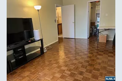 300 Winston Drive L 07 #L 07, Cliffside Park, NJ 07010 - Photo 10