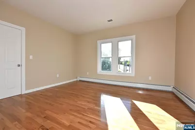 454 Park Avenue 2nd Floor #2nd floor, Rutherford, NJ 07070 - Photo 4
