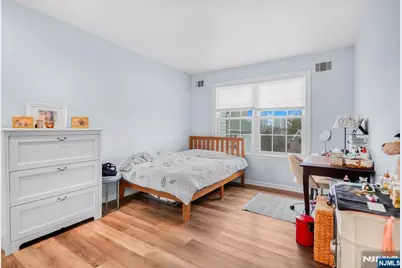 476 Lee Court 476 #476, Fort Lee, NJ 07024 - Photo 12