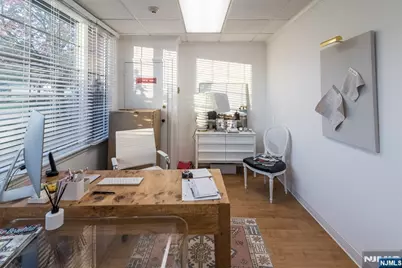 555 Goffle Road 102 #102, Ridgewood, NJ 07450 - Photo 8