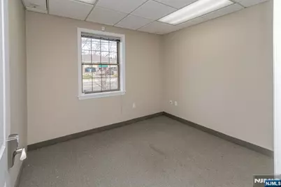 555 Goffle Road 108 #108, Ridgewood, NJ 07450 - Photo 8