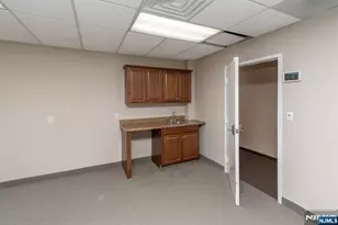 555 Goffle Road 108, Ridgewood, NJ 07450 - Photo 1