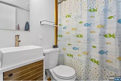 127 Tuella Avenue, Elmwood Park, NJ 07407 - Photo 24