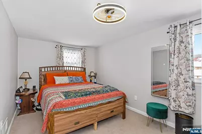 127 Tuella Avenue, Elmwood Park, NJ 07407 - Photo 20