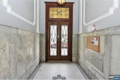 11 1/2 Rutgers Avenue 4 #4, Jersey City, NJ 07305 - Photo 4