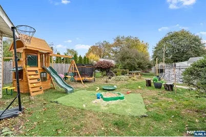 111 10th Street, Linden, NJ 07036 - Photo 30