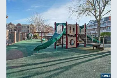 241 Brower Court 241 #241, West New York, NJ 07093 - Photo 42