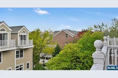 241 Brower Court 241 #241, West New York, NJ 07093 - Photo 26