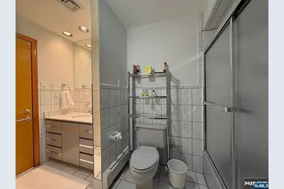 521 Weart Avenue, Lyndhurst Township, NJ 07071 - Photo 18