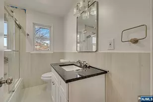 13 Casta Ln 2, Edgewater, NJ 07020 - Photo 10