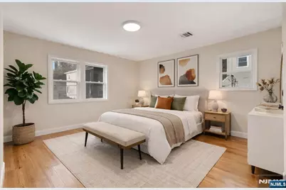 13 Casta Lane 2 #2, Edgewater, NJ 07020 - Photo 2