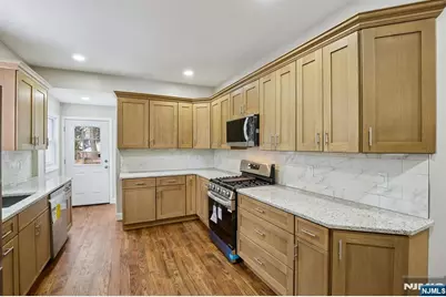 99 Lincoln Street, Montclair, NJ 07042 - Photo 18
