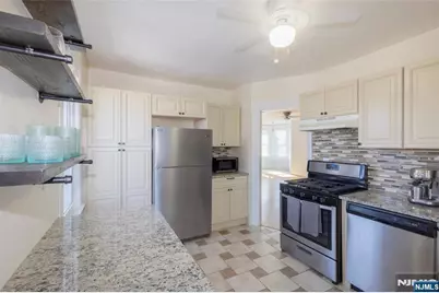 617 Washington Avenue #2, Belleville, NJ 07109 - Photo 4