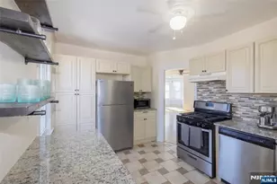 617 Washington Ave, Belleville, NJ 07109 - Photo 4