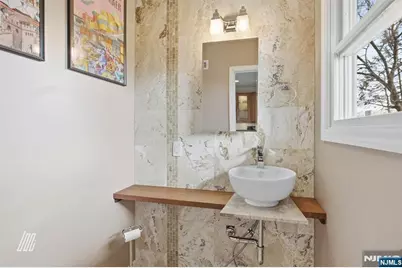 331 Undercliff Avenue, Edgewater, NJ 07020 - Photo 18