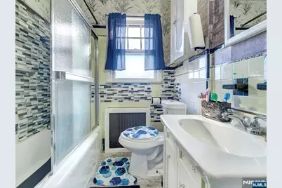 36 McKay Avenue, East Orange, NJ 07018 - Photo 8