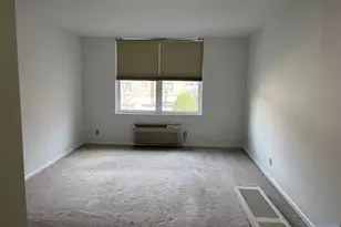 200 Grand Cove Way 2A, Edgewater, NJ 07020 - Photo 8