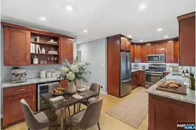 117 Sunset Key 117 #117, Secaucus, NJ 07094 - Photo 2
