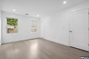 163 Kipp Ave, Hasbrouck Heights, NJ 07604 - Photo 12