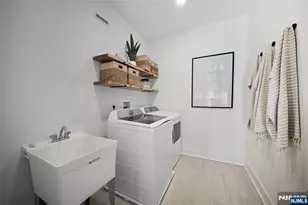 2 Belmont Pl, Oakland, NJ 07436 - Photo 8