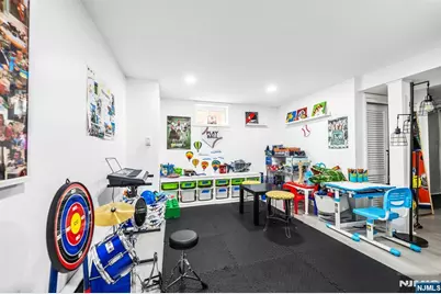 21 Kipp Avenue, Lodi, NJ 07644 - Photo 32