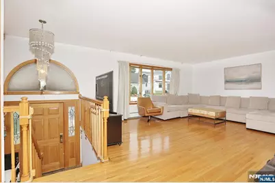 140 Prospect Street, Hasbrouck Heights, NJ 07604 - Photo 4