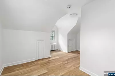 213 Oratam Terrace, Leonia, NJ 07605 - Photo 20