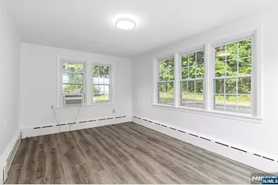 213 Oratam Terrace, Leonia, NJ 07605 - Photo 16