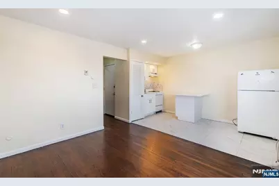 601 Fairview Avenue, Fairview, NJ 07022 - Photo 16