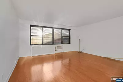 500 Central Avenue 207 #207, Union City, NJ 07087 - Photo 4