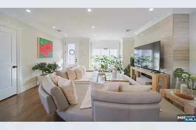 269 9th Street C #C, Palisades Park, NJ 07650 - Photo 4