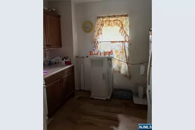 669 Scotland Road, Orange, NJ 07050 - Photo 2