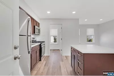 561 Broad, Carlstadt, NJ 07072 - Photo 6