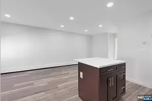 561 Broad, Carlstadt, NJ 07072 - Photo 4