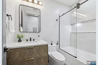 134 Hancock 3 #3, Jersey City, NJ 07307 - Photo 14