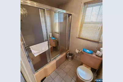 792 Kingsland Avenue, Ridgefield, NJ 07657 - Photo 12