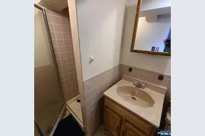 792 Kingsland Avenue, Ridgefield, NJ 07657 - Photo 30