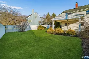 127 E Village Circle, Paramus, NJ 07652 - Photo 36
