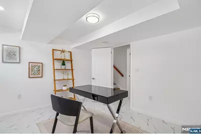 127 Village Circle, Paramus, NJ 07652 - Photo 28