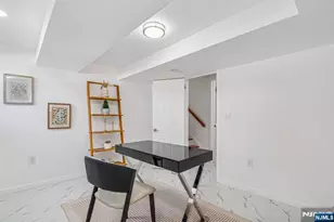 127 E Village Circle, Paramus, NJ 07652 - Photo 28