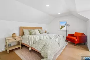 127 E Village Circle, Paramus, NJ 07652 - Photo 18